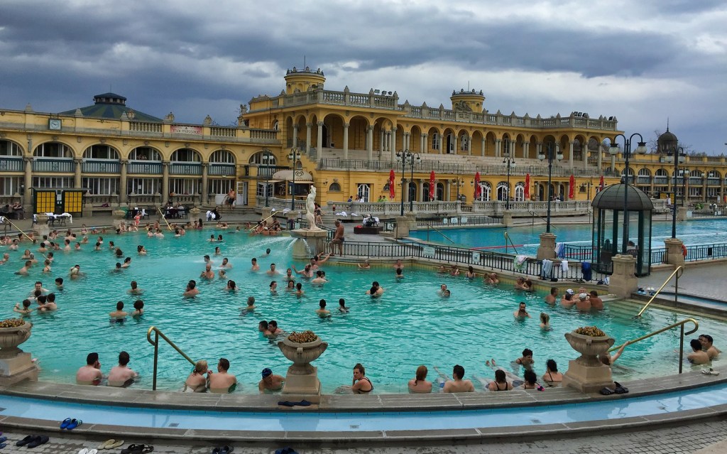 Baños termales Szechenyi en Budapest